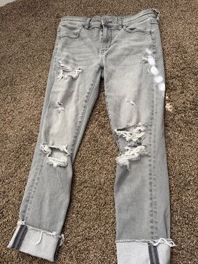 American Eagle Outfitters Light Gray Distressed Jeans